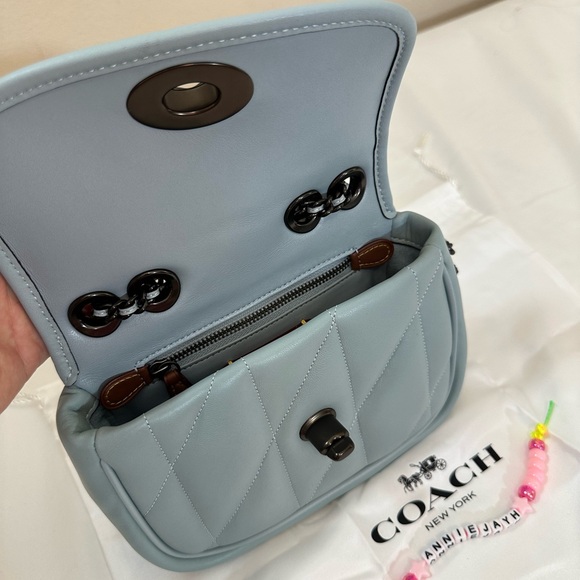 Coach Quilted Pillow Madison 18 Bag - Aqua (baby blue) with Quilting NWOT - Picture 11 of 12